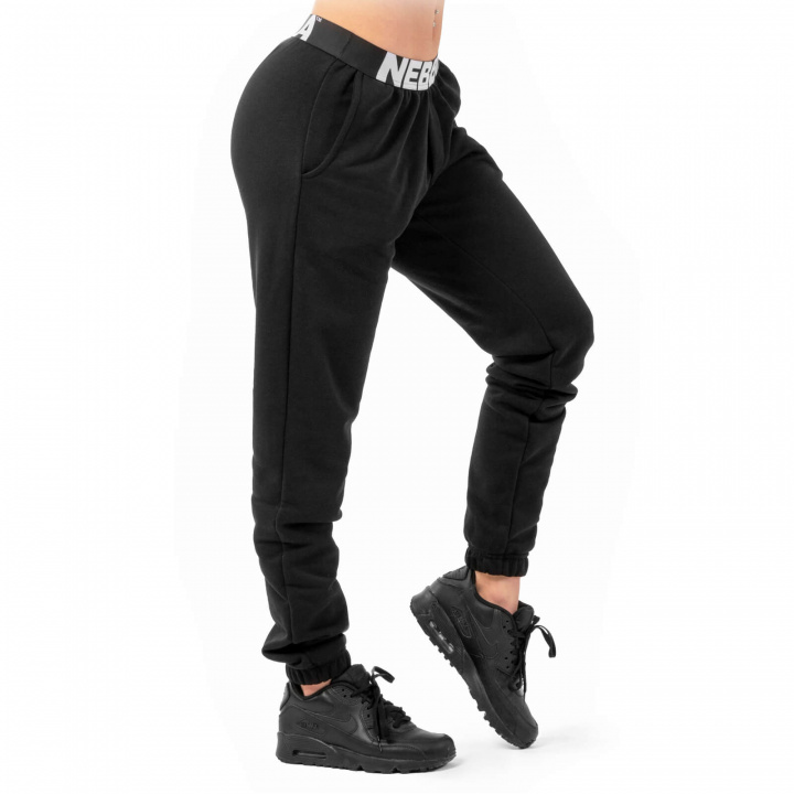 Iconic Mid-Waist Sweatpants, black, Nebbia i gruppen Damkläder / Byxor & Tights / Träningsbyxor hos Sportgymbutiken.se (GWN-408-01r)