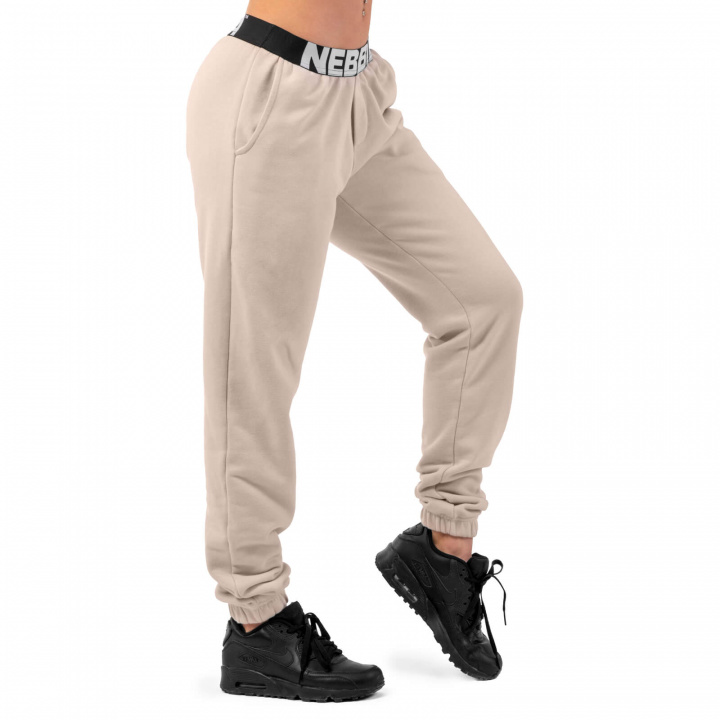 Iconic Mid-Waist Sweatpants, cream, Nebbia i gruppen Damkläder / Underkläder / Sport-BH hos Sportgymbutiken.se (GWN-408-15r)